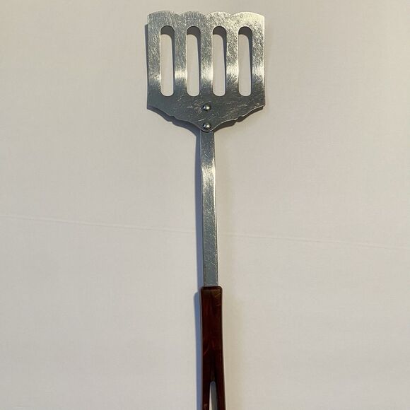Vintage! 13" Stainless Curved Slotted Spatula Turner Red Maroon Bakelite Handle - Picture 1 of 13
